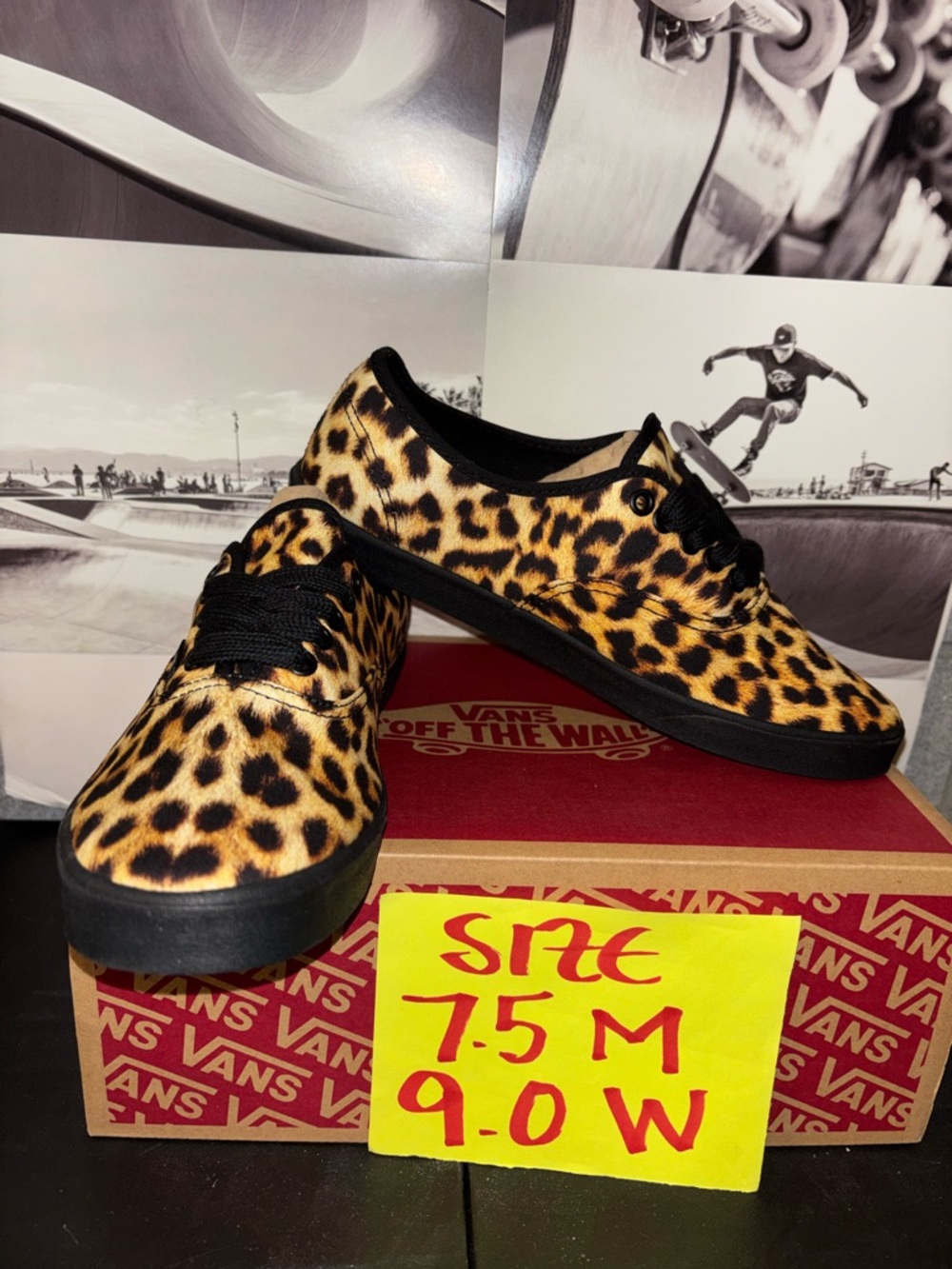 Vans Authentic Lowpro leopard sz 7.5 Men’s 9.0 Women’s